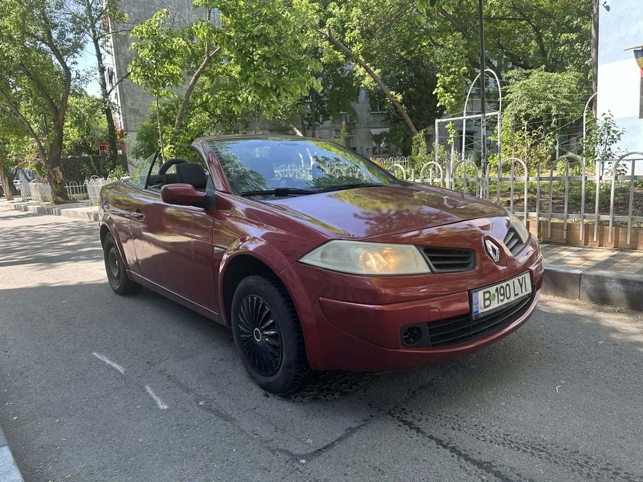 Renault Megane anul 2007 Cabriolet  – decapotabilă
	•	An fabricație: 2007