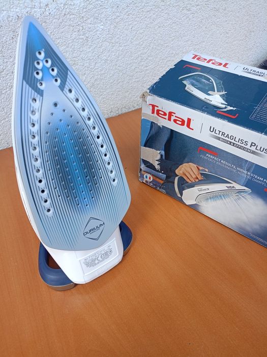 Vând fier de calcat Tefal UltraGliss  produs de calitate superioara nou nouț