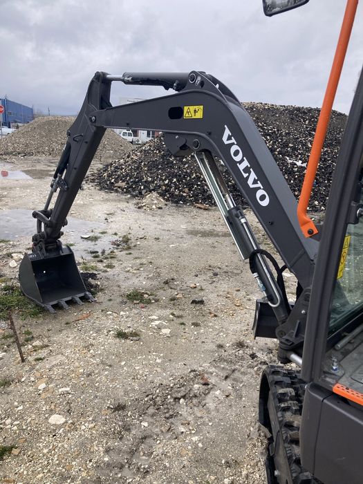 Багер мини верижен