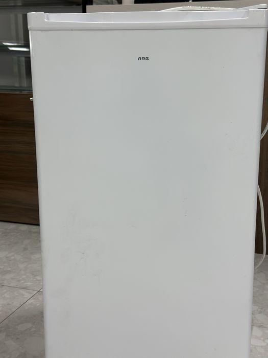 Продаю холодильник для бара