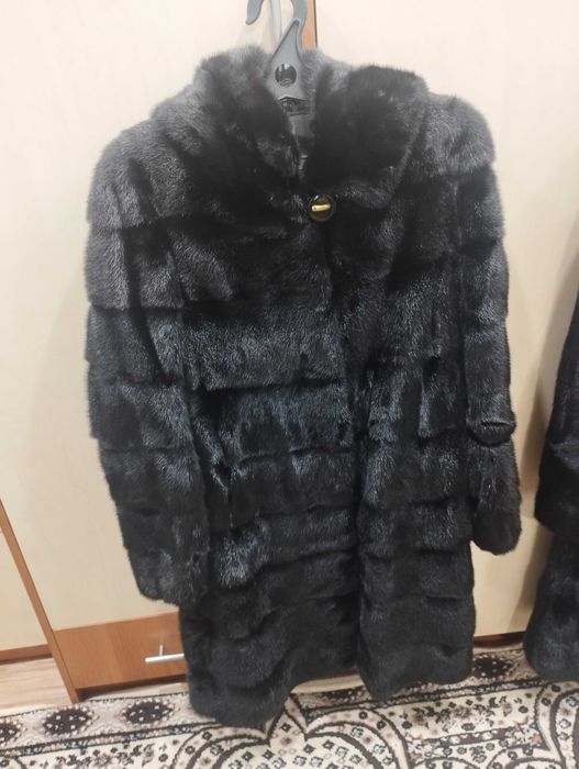 Срочно продам норковые шубы 2
