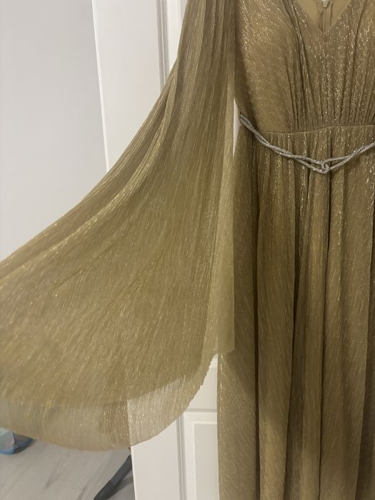 Rochie Aurie cu fir airiu