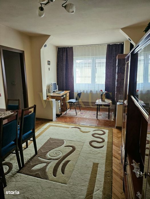 Apartament 4 camere,2 bai ,balcon ,Centru Beclean