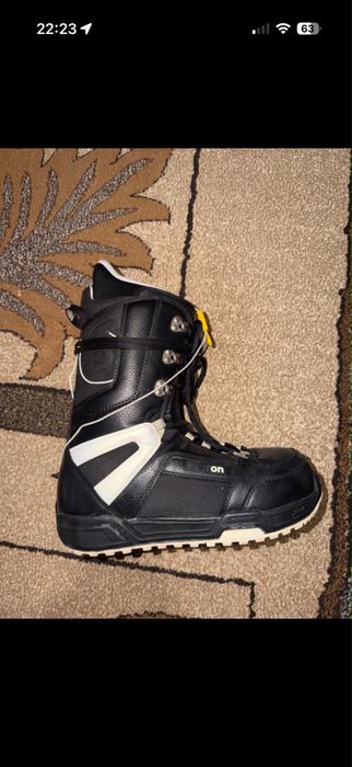 Bootsi Burton Snowboard Marime 42