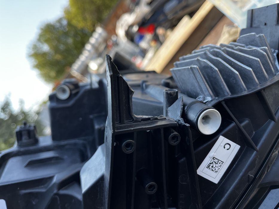 Ляв фар Mercedes BENZ W246 2018