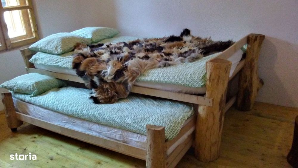 Vanzare Cabana in pitorerscul peisaj din Plaiul Foii, Zarnesti Brasov