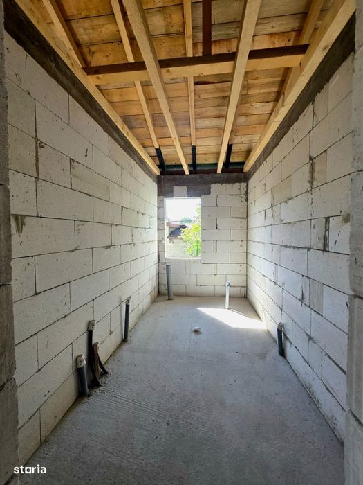 De vanzare casa noua la 6 min de Roman, teren de 825mp, terasa, 74900e