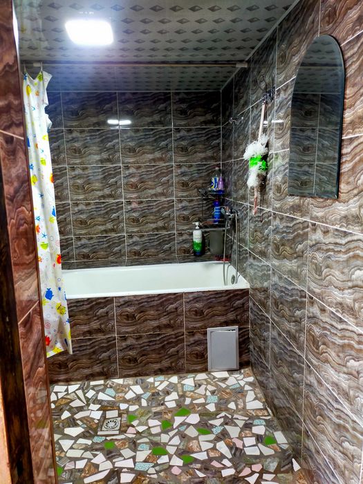 ПРОДАЮТСЯ 2 ДОМА В ОДНОМ ДВОРЕ (на две семьи) в центре Чирчика