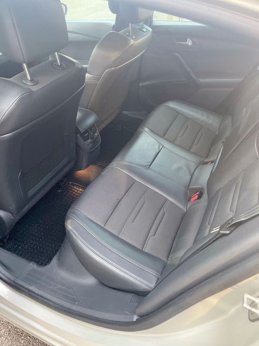 Перфектна напълно обслужена