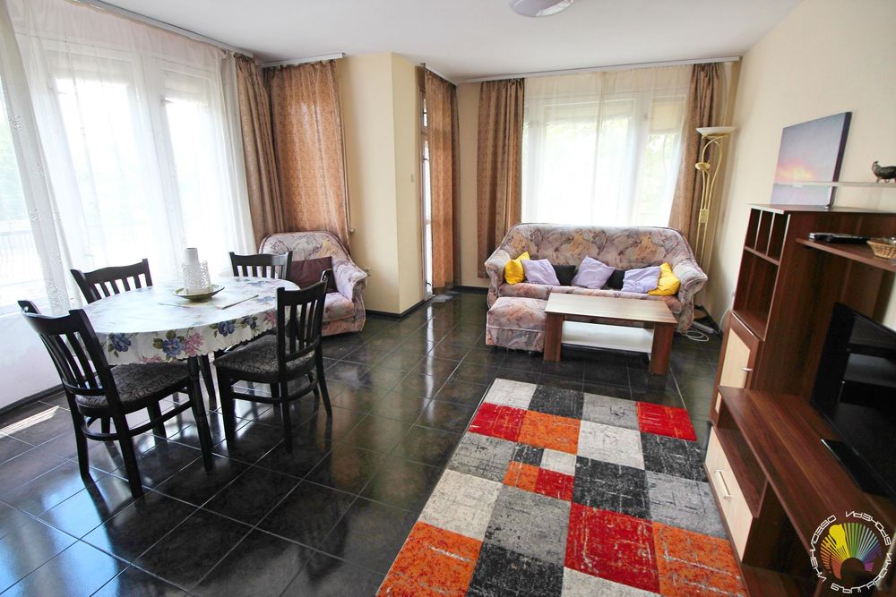 Дава се под наем Тристаен апартамент в Бургас, Център - 76 кв.м за 510 € - Снимка #9