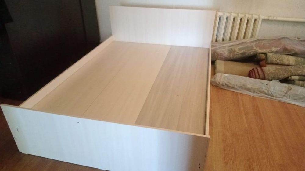 Кровать 2*1,40 новая