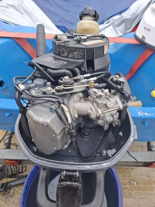 Motor yamaha 6 cp 4 timpi