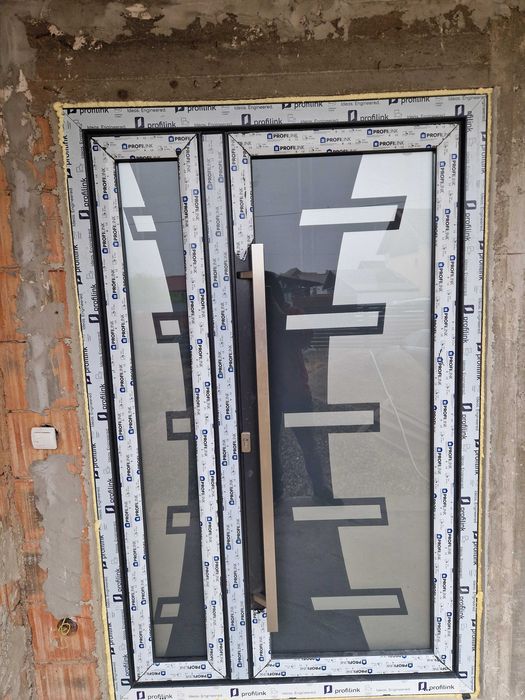 Tamplarie pvc cu geam termopan sau tripan