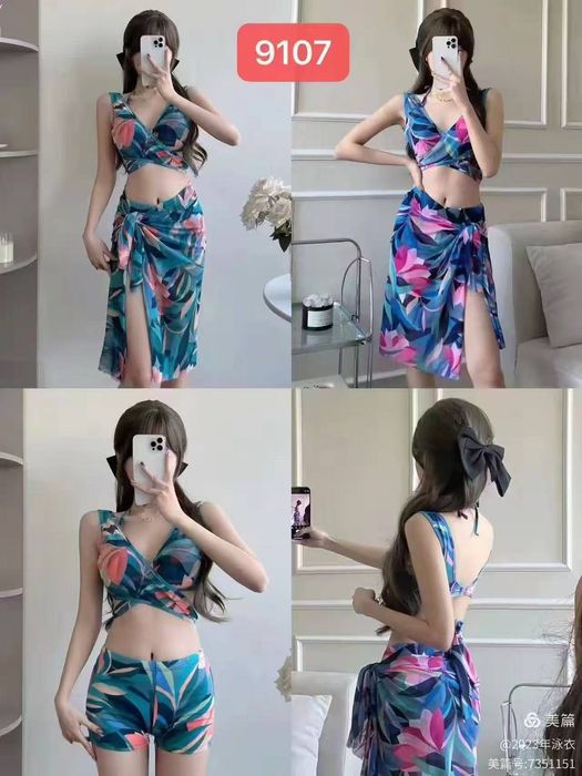 Купальники . Дёшево. Китай фабрика Пекин