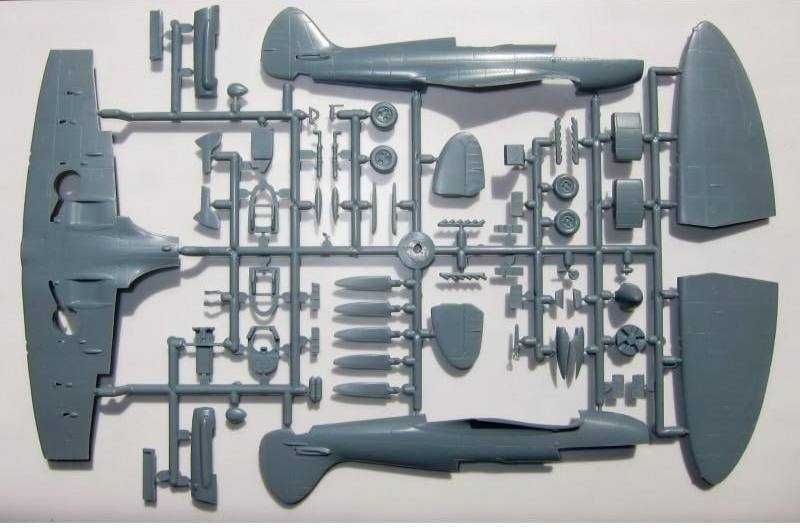 Сборная модель самолета Spitfire MK.XIV (Academy, 1:72)