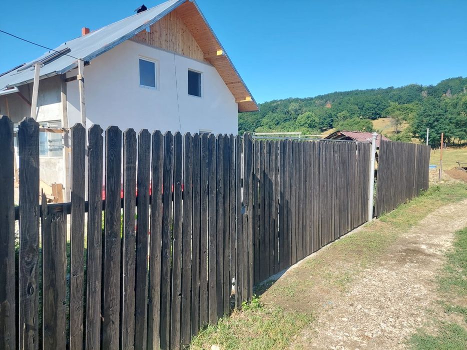 Casă parter+mansardă cu teren intravilan