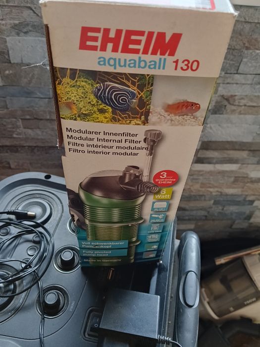 Vând ce se vede in poze ,boxa audio,pompa acvariu,pompa piscina,aspirator