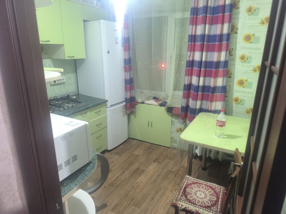 Сдам 2 комнатную квартиру 150000