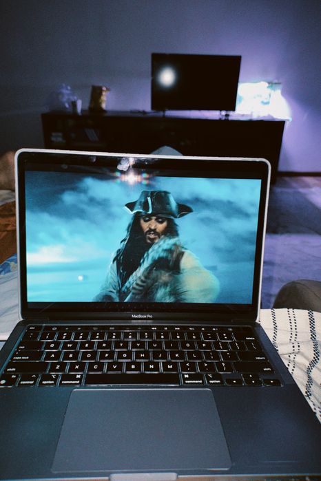 Macbook pro m1 256/8