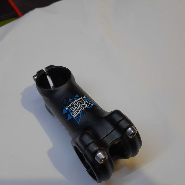 Лапа Crosser XCS101 28.6 - 31.8 за велисипед