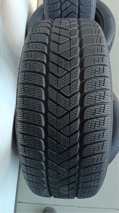 4бр зимни гуми 235/55/18/pirelli scorpion winter/dot3321г/6.0мм грайфе