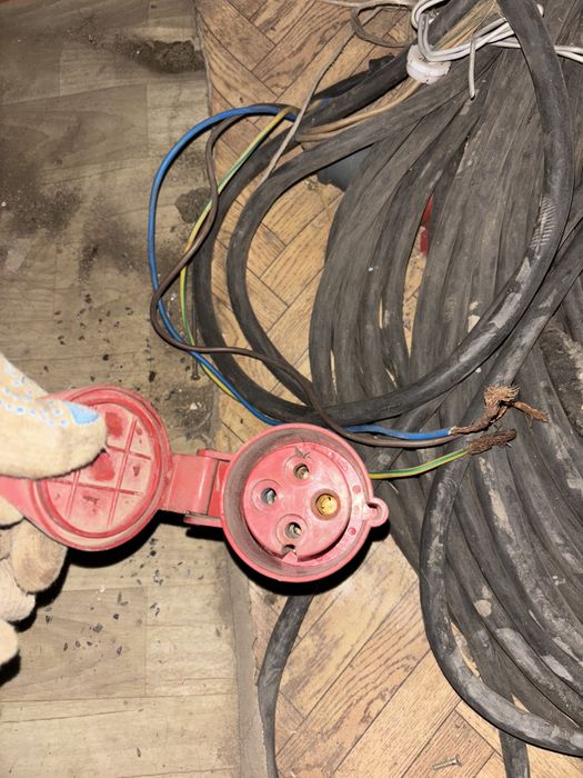 Продам кабель медь трехжильный