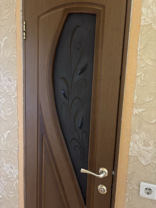 Продам межкомнатные двери