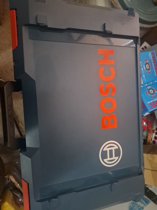 Безчетков винтоверт и ъглошлайф Бош оригинални