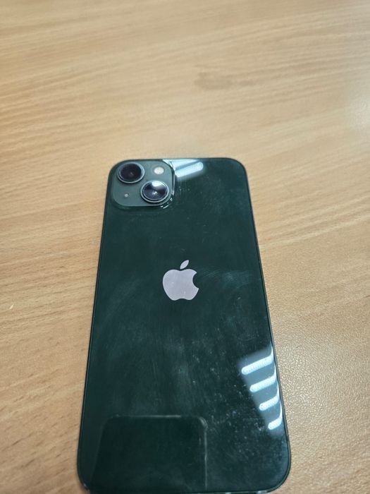 Продам Iphone 13