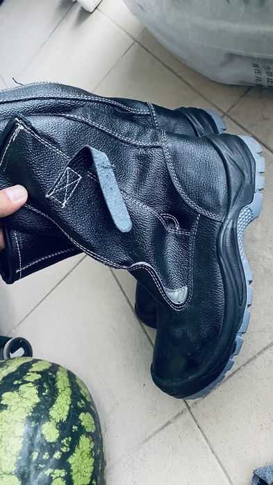 Продам новые сапоги 41 размер