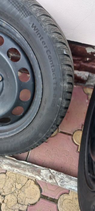 Vând 4 roti cu cauciucuri de iarna pentru skoda octavia 2018