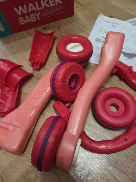 бебешка проходилка - walker