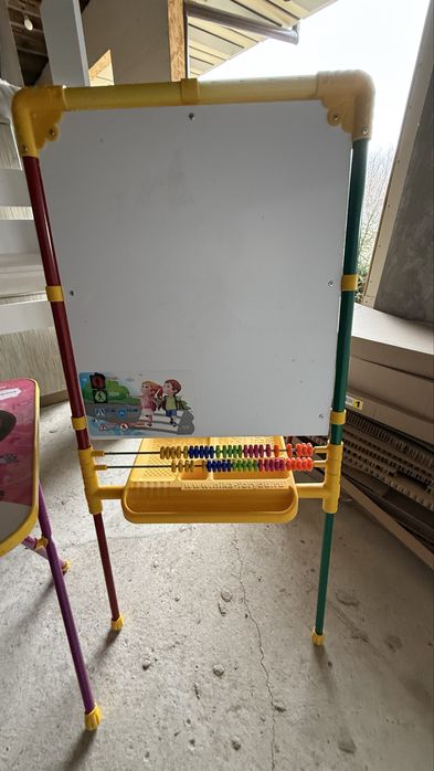 Детский столик со стульчиком и доской