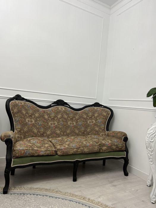 Диван и 4 кресло