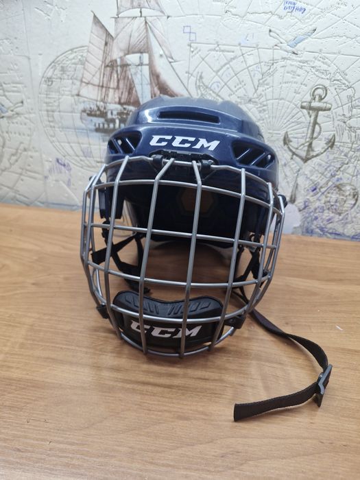 хоккейный шлем CCM FitLite 3DS с маской.