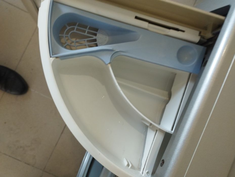 Пералня Hotpoint Ariston перфектна