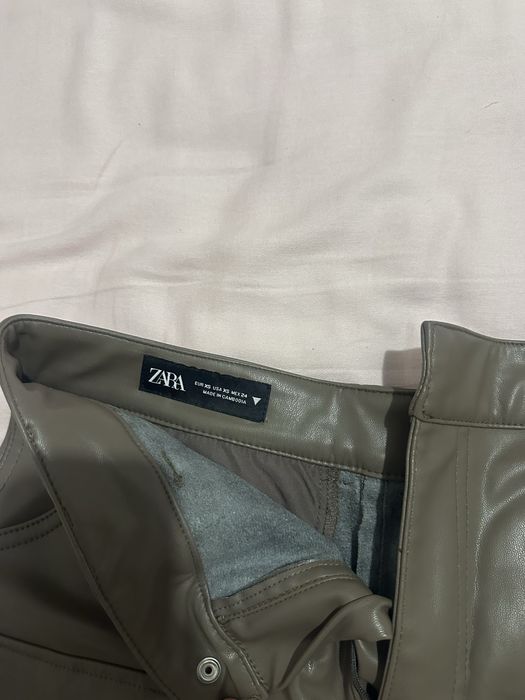 Пола панталон Zara