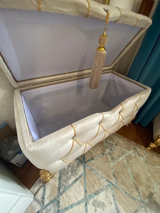 Сандык для приданного, сундук.