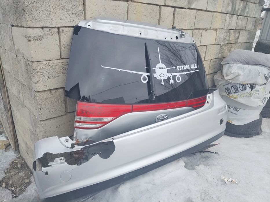 Дверь багажник мятый