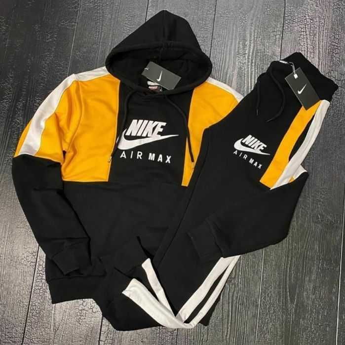 Спортни екипи Nike