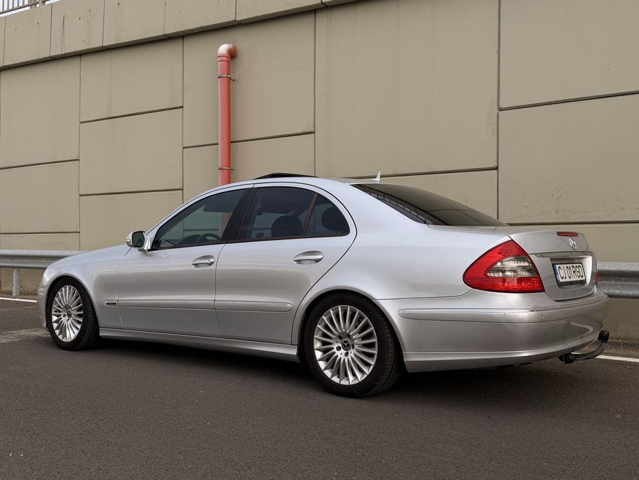 Mercedes E220 AVANTGARDE