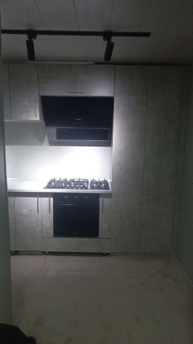 Продаётся 2 ком кв наличными или с выкупом 33000$