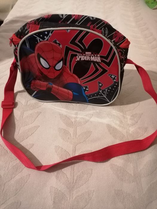 Ученическа раница Pulse с подаръци