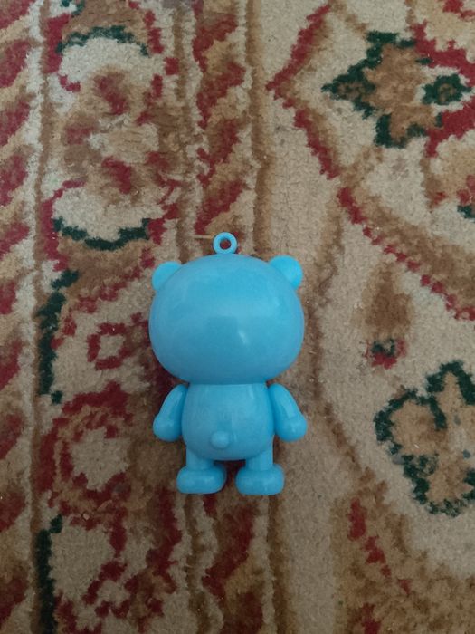 Маленькая игрушка