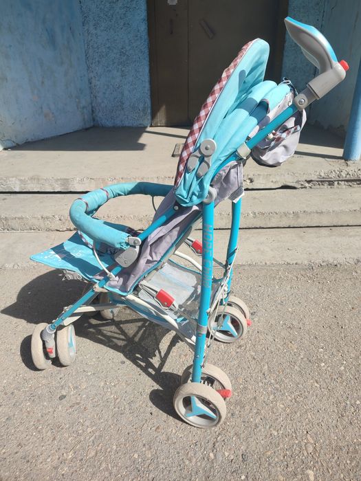 Продам прогулочную коляску