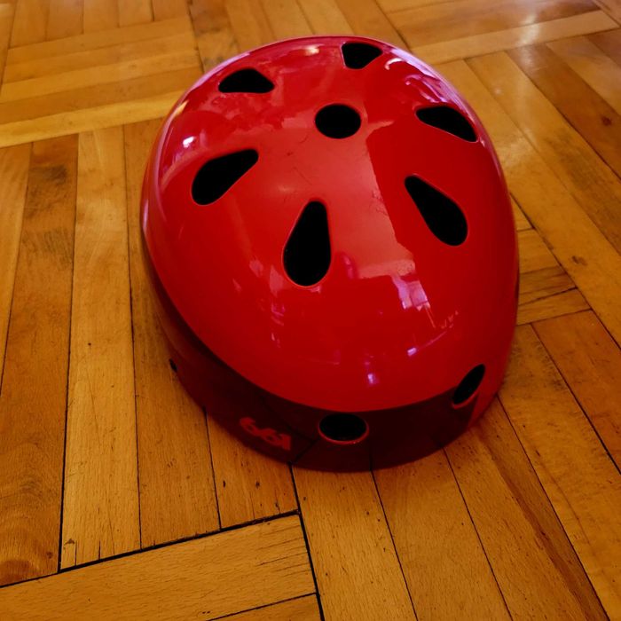 Предпазна каска 661 за скейт, лонг борд или ролери