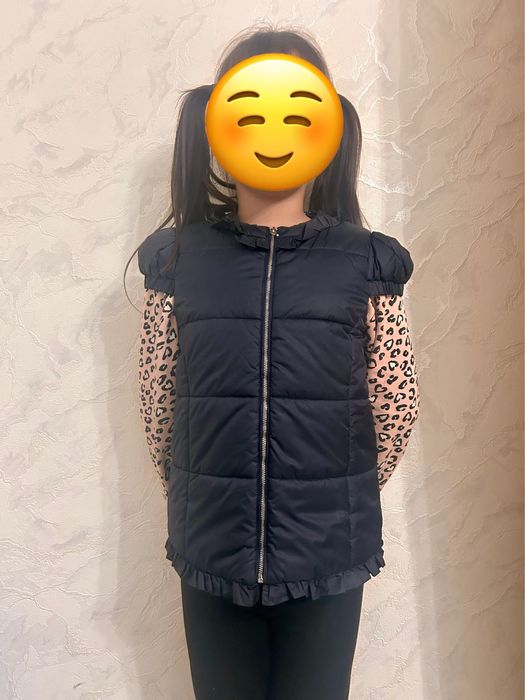 Пуховик девочке , жилетка и кожанка