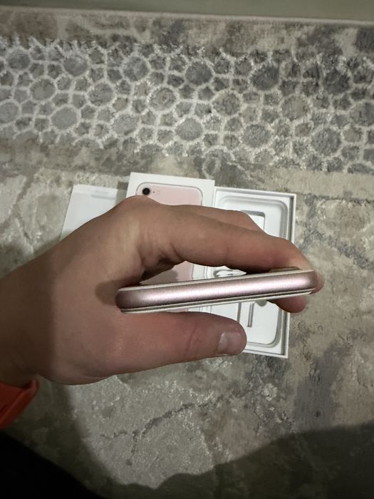 Продам айфон 7 32 гб