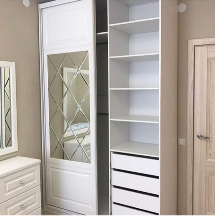 Продаю срочно Шкаф-купе