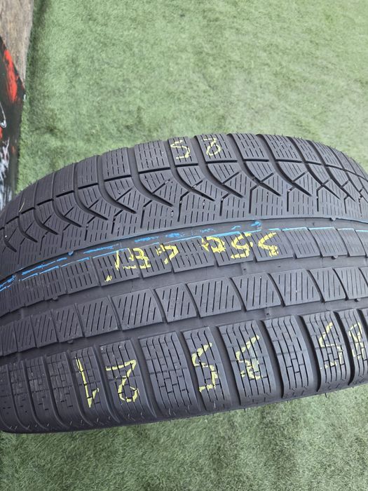 285 35 21 Pirelli 2025
